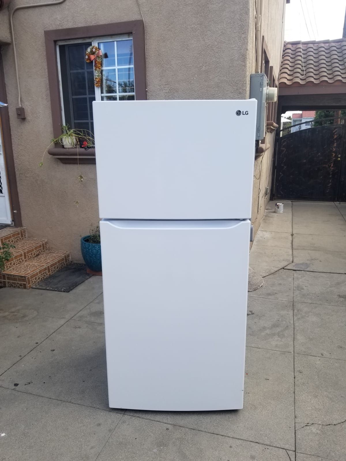 LG Refrigerator 20cu Ft 30x33x66π¨π3 MONTHS WARRANTY