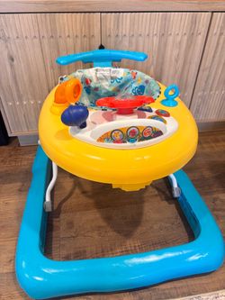 Submarine baby walker