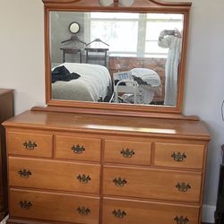 Dresser W Mirror 