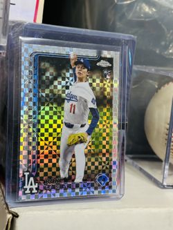 2025 Topps Chrome Roki Sasaki Rookie Checkerboard Refractor Dodgers