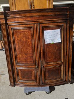 Armoire/Wardrobe 2 piece