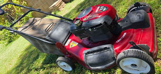 Craftsman self propelled lawn mower with bag
