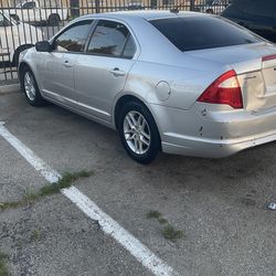 Ford fusion 2011 $2k obo