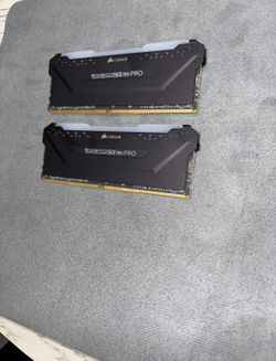 Corsair Vengeance RGB Pro DDR4 32GB (2x16GB) 3600MHz