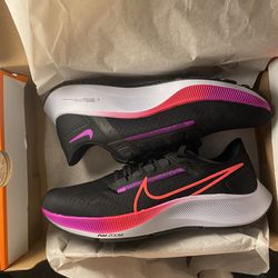 Size 9- Nike Air Zoom Pegasus 38 Black Hyper Violet