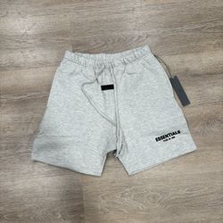 ESSENTIALS SHORTS 