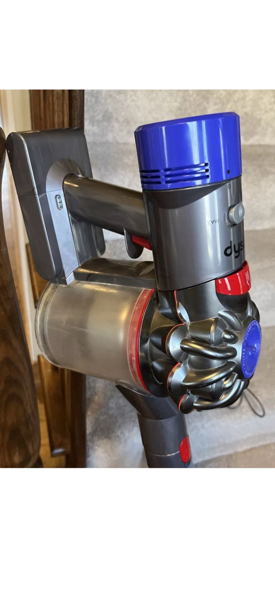 Dyson V8 Cordless Vacuum 