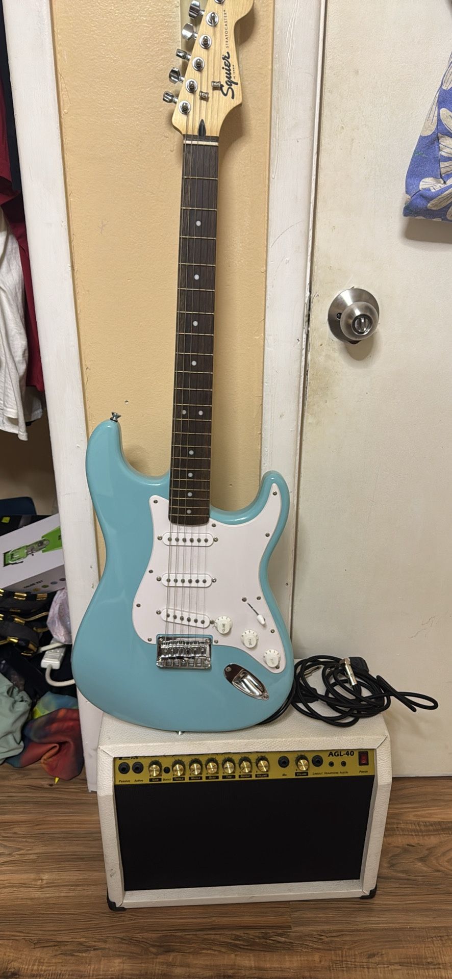 Brand New Guitar And Amp Comes With All The Cables You Need Never Used 