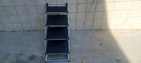 Dog stairs