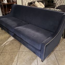 COMFORTABLE Accent Couch