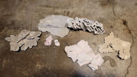 Aquarium rocks