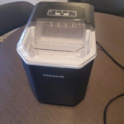 Black Frigidaire Ice Maker  Like New