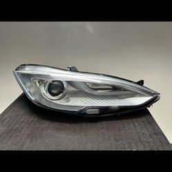2012-2013-2014-2015 TESLA MODEL S RIGHT PASSENGER SIDE XENON HEADLIGHT OEM 