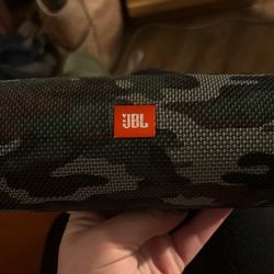 WATERPROOF JBL SPEAKER