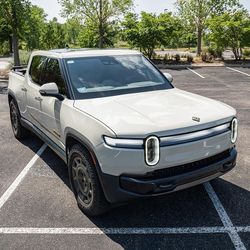 2025 Rivian R1T California Dune Edition