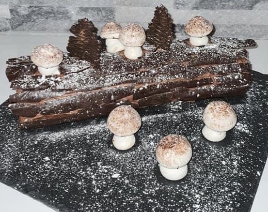 Hi for your new year French bûche contact us