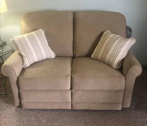 Lazyboy loveseat reclining like new