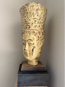 Statue