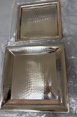 Set of 2 Hammered Metal Square Trays