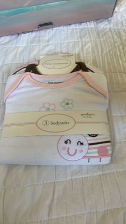 Newborn 3 body suits girl