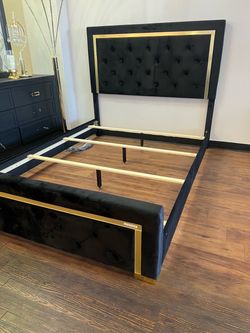 Black and gold queen size bed frame