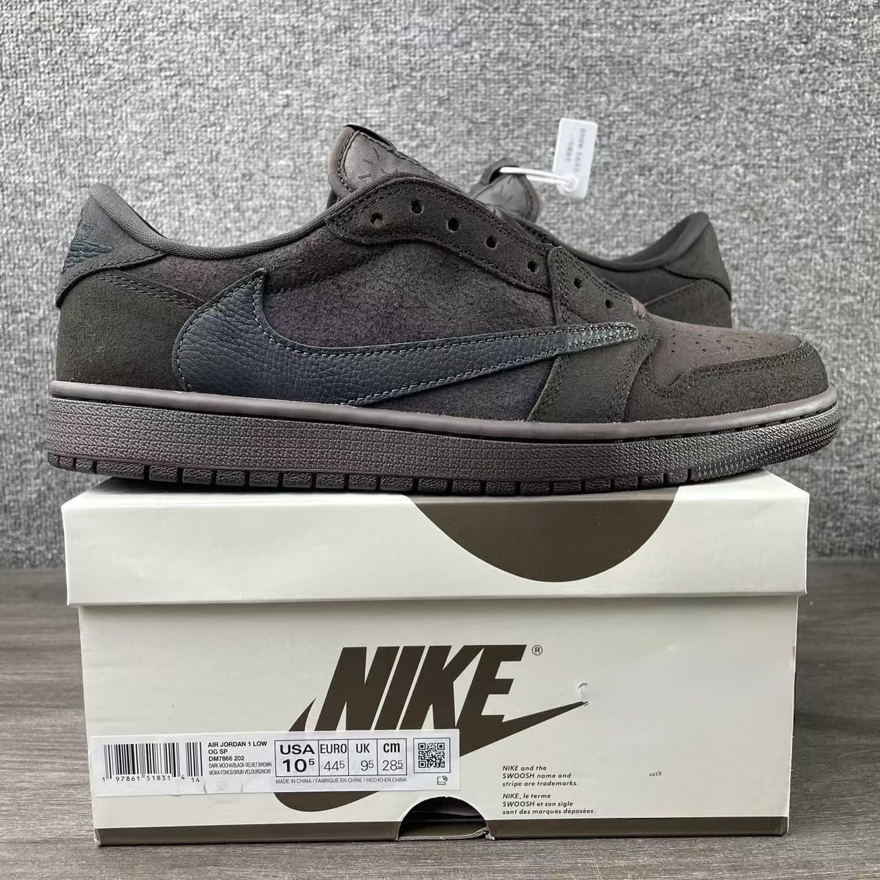 Air Jordan 1 Travis Scott Velvet Brown