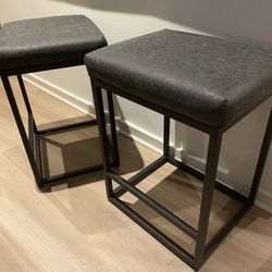 Barstools / Counter Stools 