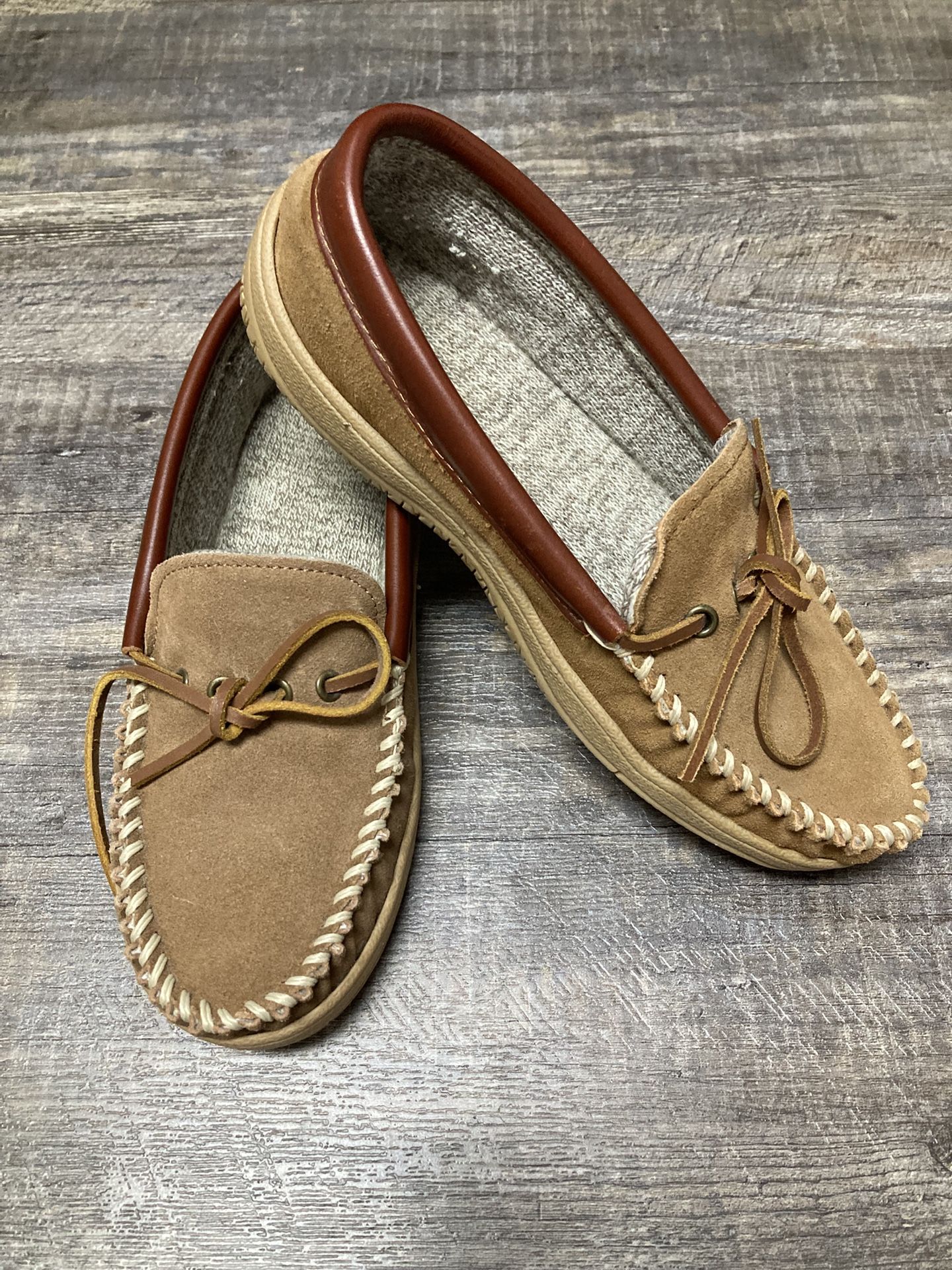 Cabela’s Moccasins/Slippers With Leather Uppers, Men’s Size 9