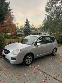 2007 KIA Rondo