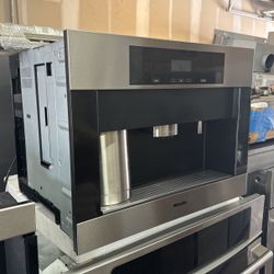 MIELE COOFEE MAKER 24”
