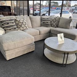 Fabric Sectional. 🚚WE DELIVER🚚