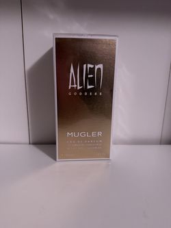 Alien perfume