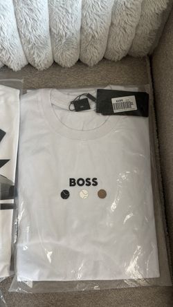 Playeras Hugo boss y alo yoga