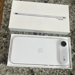 iPhone 17 air 256gb with box and charger T-Mobile /metro