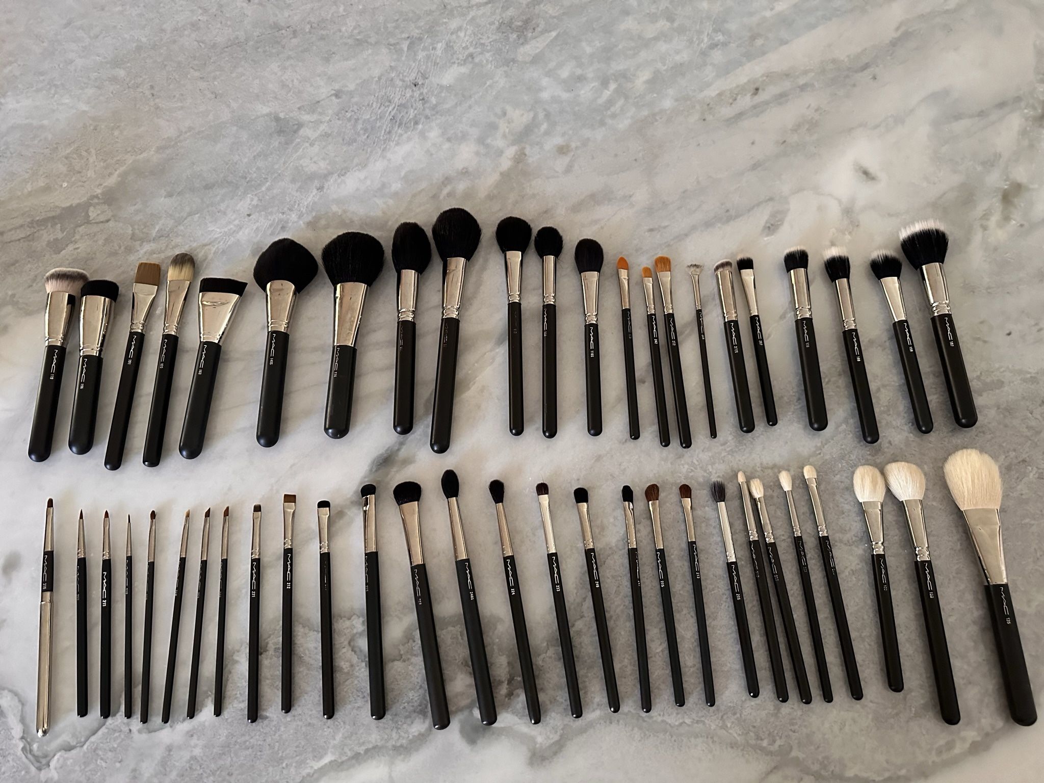 50 MAC Brushes Authentic 