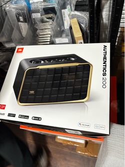 JBL Authentics 200