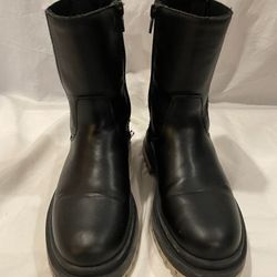Ladies size 4 (34) Zara gorgeous short black leather boots 