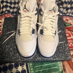 Jordan 4 Midnight Navy Size 12 DS