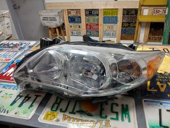 2011 Toyota Corolla Left Driver Side Halogen Headlight Original