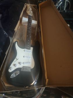 Left hand S-11 Silvertone Strat Guitar EXC Pro fret-level setup Spa perfect now 139!