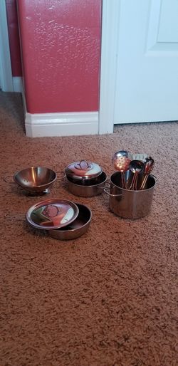 Toy pots and pans