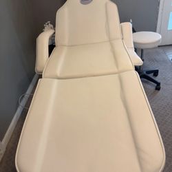 Esthetician Bed 