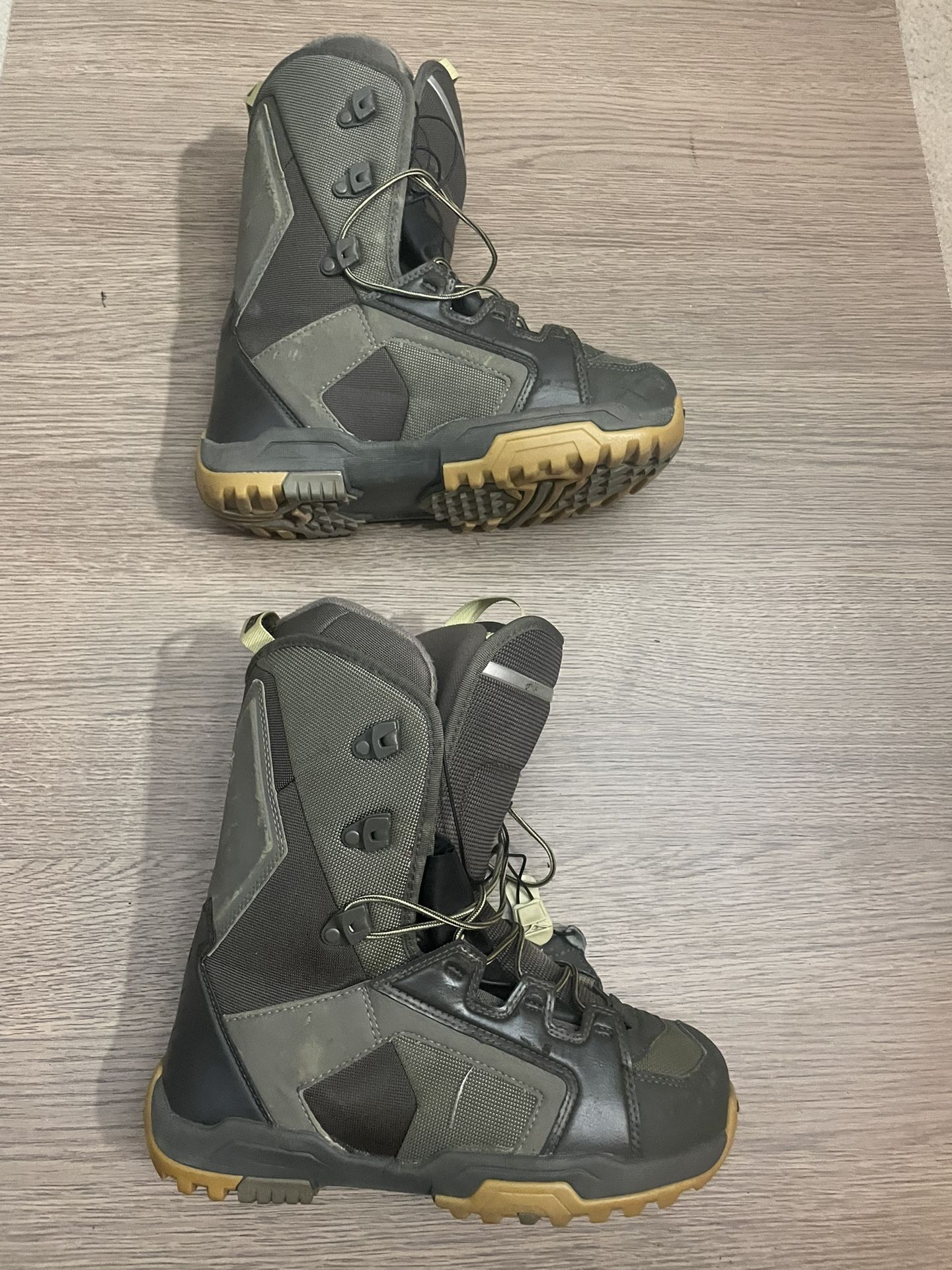 Snowboard Boots Salomon 6:5 Women’s