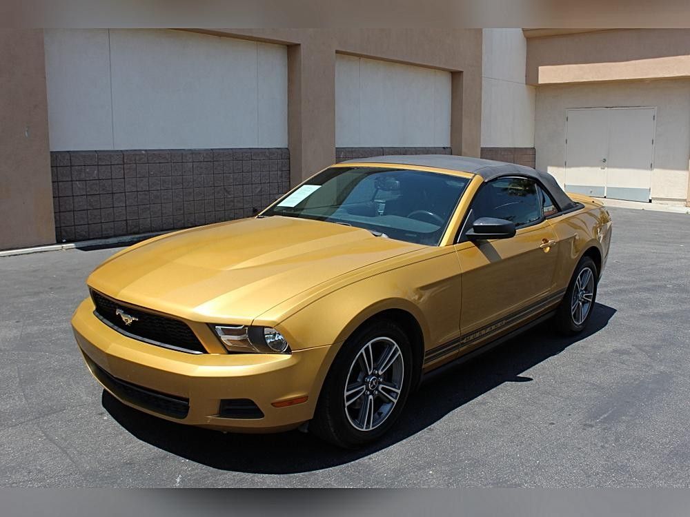 2010 FORD MUSTANG