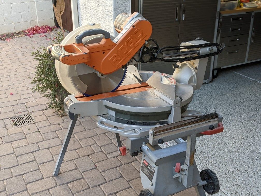 Ridgid 12" Dual Bevel Sliding Miter Saw