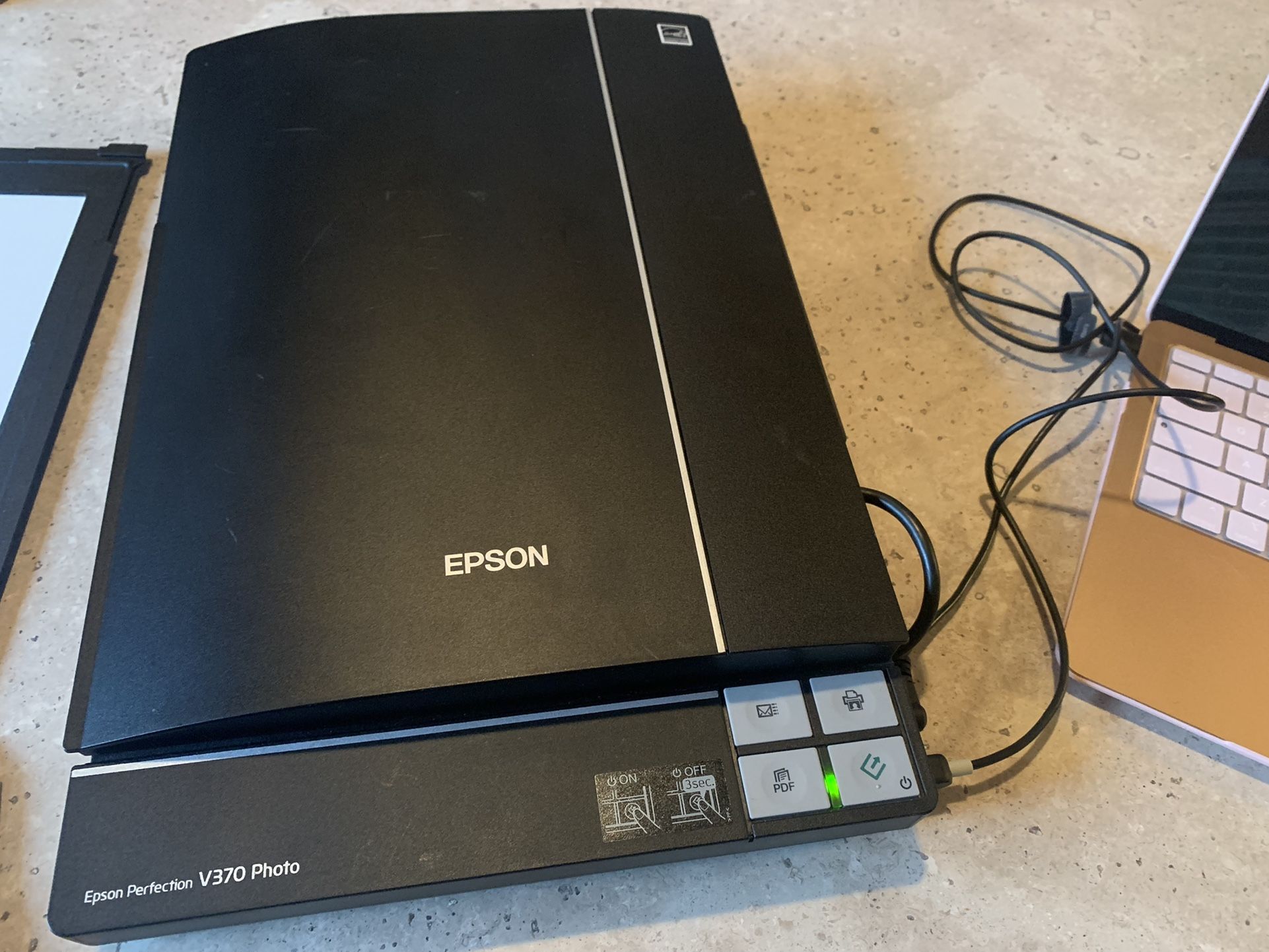 Epson Perfection V370 Photo Scanner 