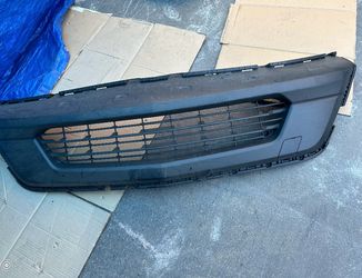 2022-2024 Chevy Traverse Bumper Lower Grille