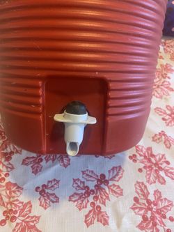 Rubbermaid Cooler