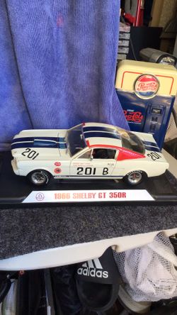 Collectible 1:18 scale 1966 Shelby GT 350R cobra 🐍