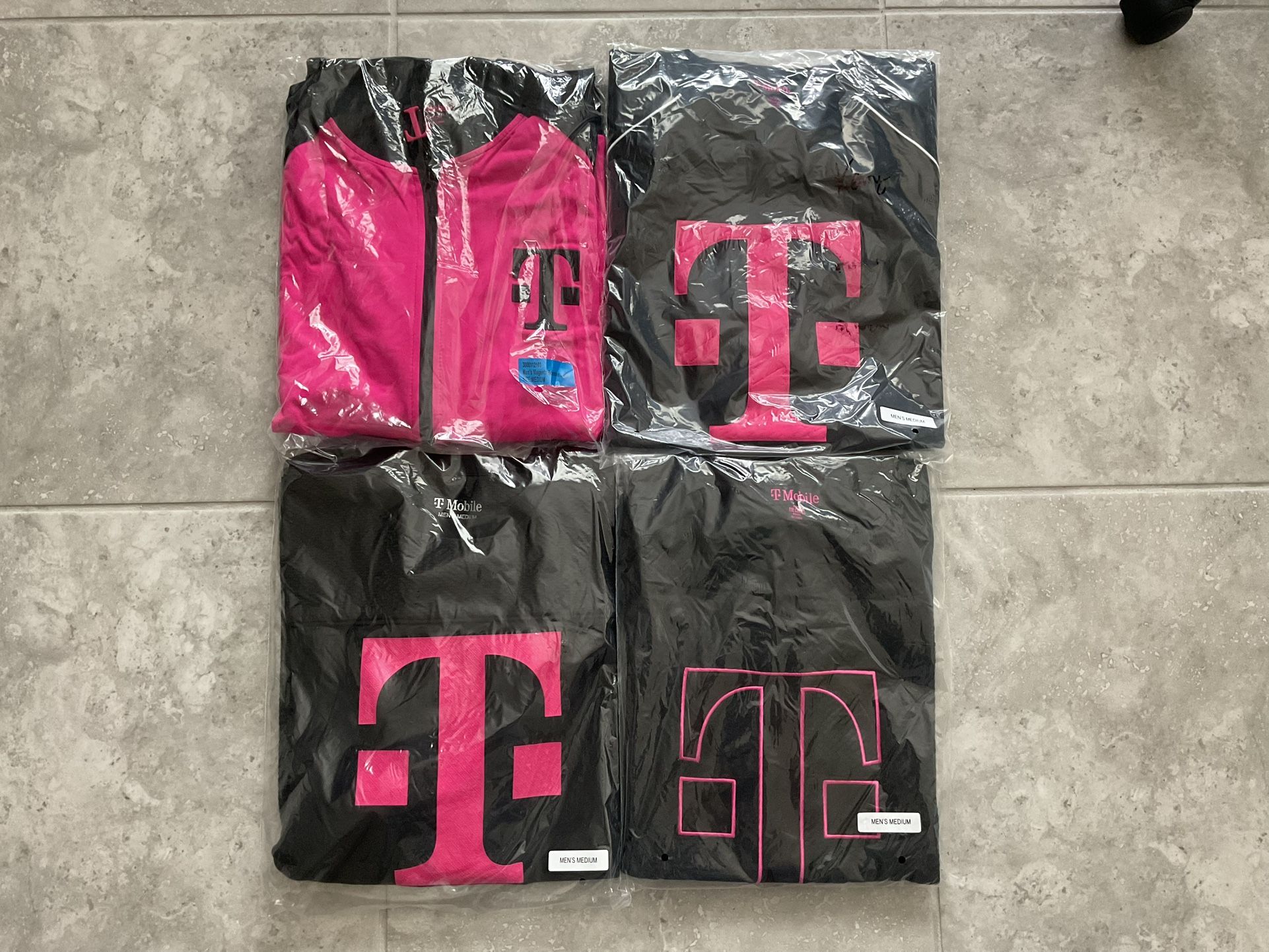 🔥 NEW T-Mobile Shirts, Hoodies & Jacket (Men’s Medium)